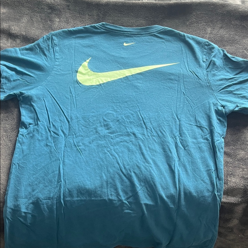 Nike Men's Teal Swoosh Logo Short Sleeve Tee - Picture 4 of 4